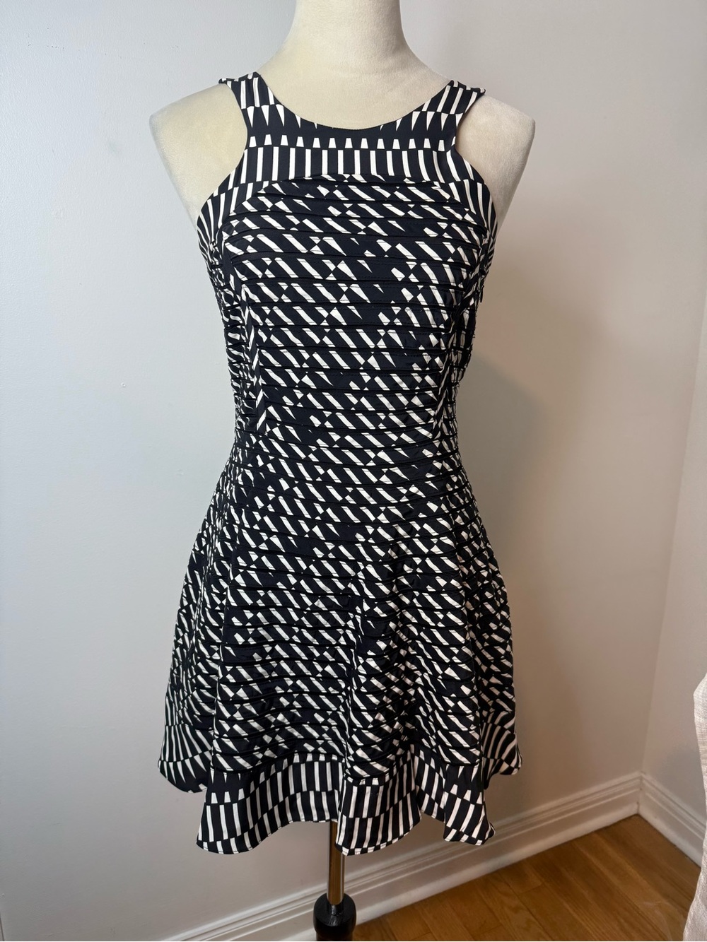 Parker Evony Mesh Panel Mini Dress Black White Geometric XS NWOT - Picture 2 of 8